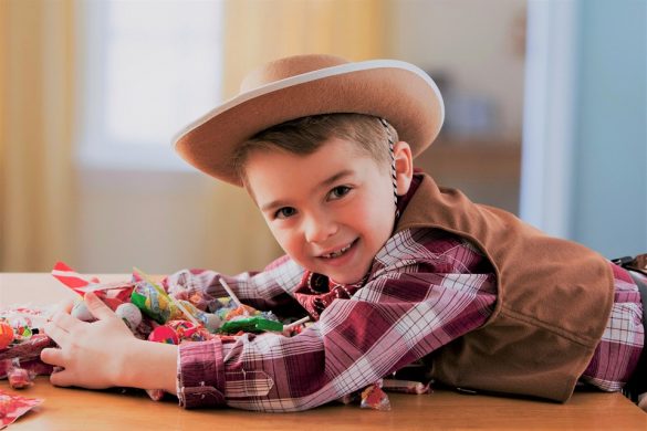Help Your Kids With Their Cowboy Costumes