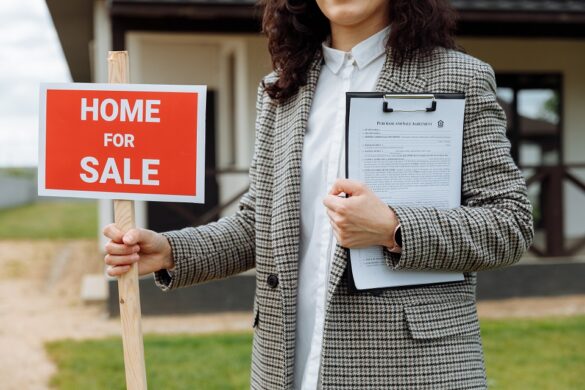 Hiring A Real Estate Agent To Sell Your Home