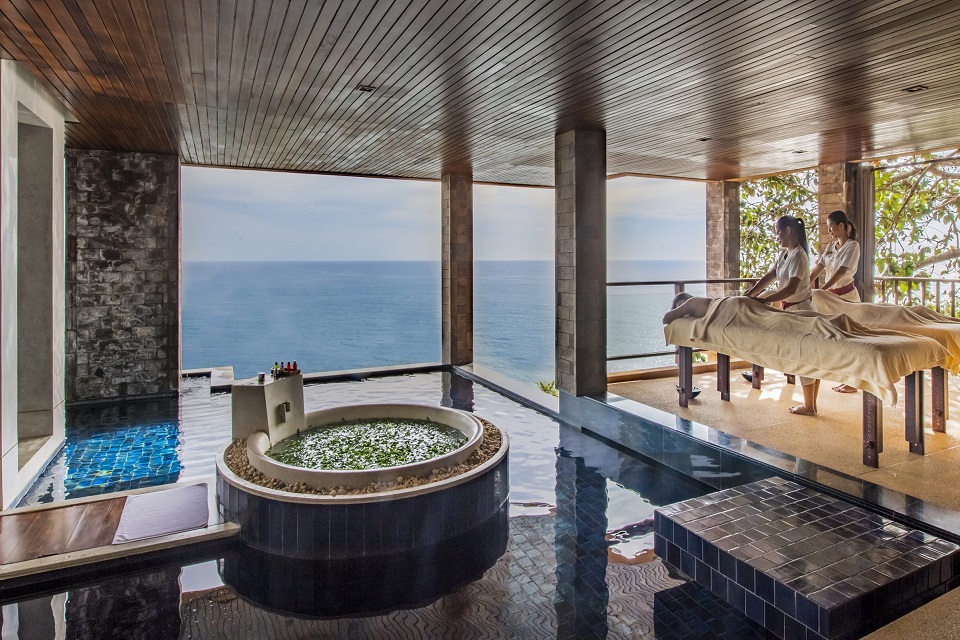 Living The High Life: The Art Of Luxuriating In Five-Star Retreats