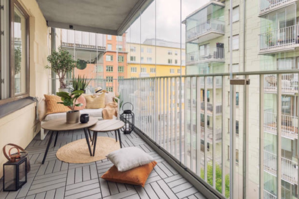 Balcony Flooring Trends: What’s Evergreen In Condo Renovations