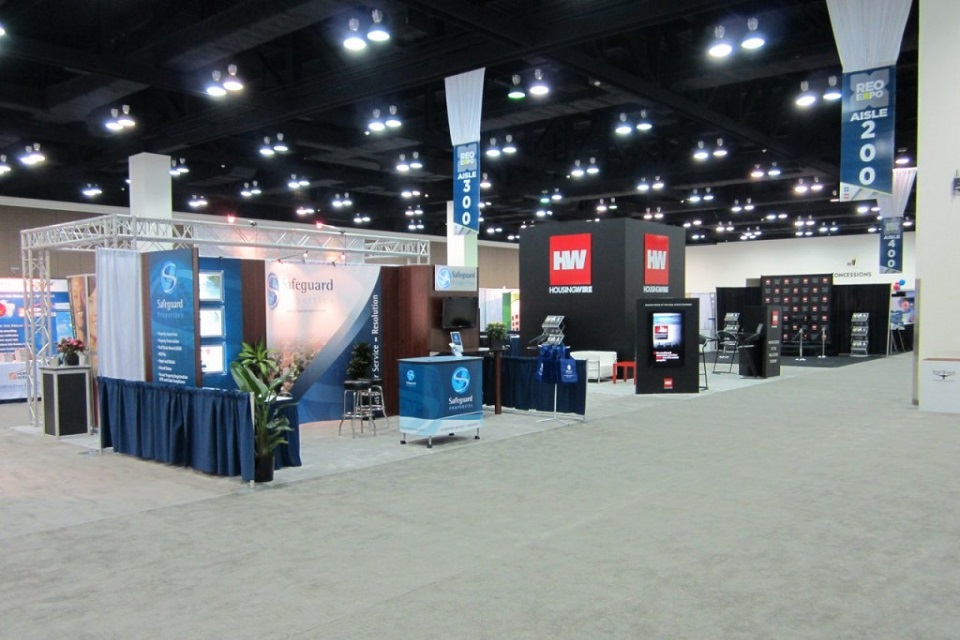Stand Out In A Crowd: How Custom Trade Show Displays Can Boost Your Brand