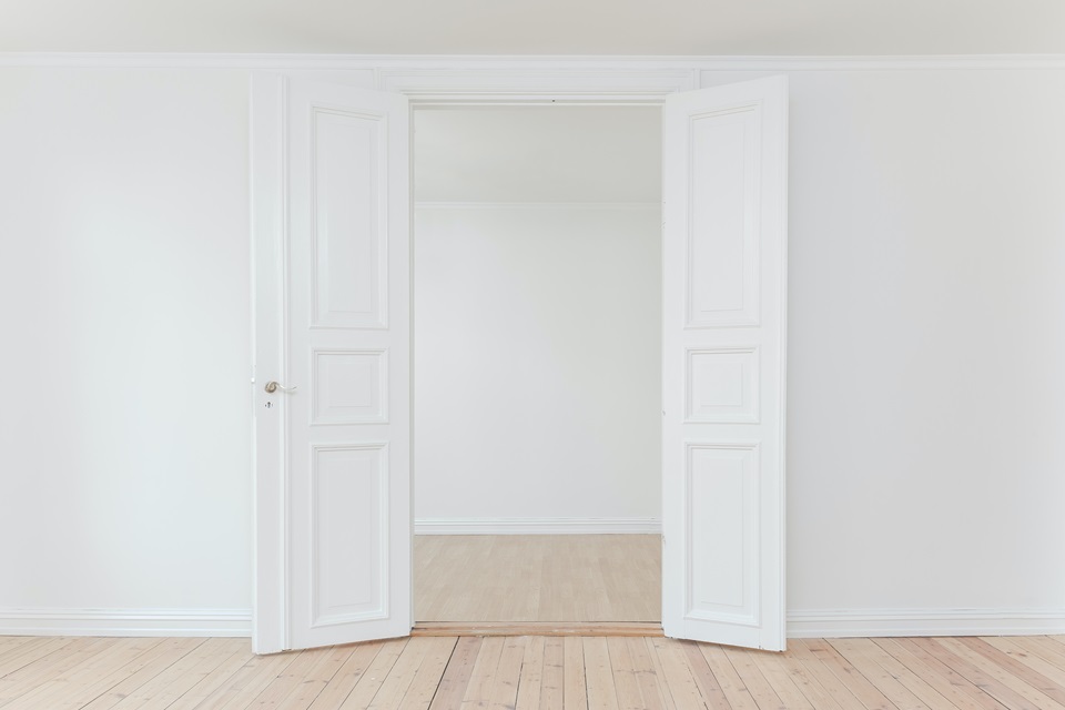 Essential Qualities To Look For When Hiring A Door & Trim Painter
