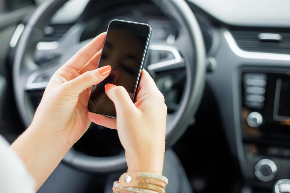 Kentucky’s Distracted Driving Laws Explained