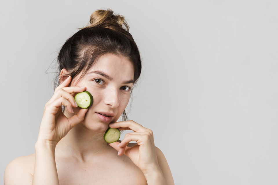 Healthy Habits For Glowing Skin: Nutrition, Skincare, & Beyond